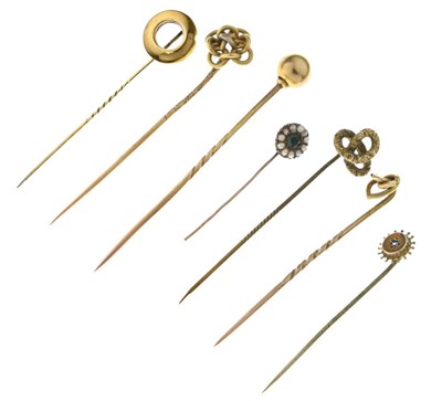 Lot 187 - Collection of Victorian and Edwardian yellow metal stick pins (7)