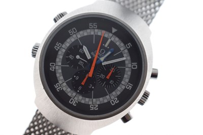 Lot 119 - Omega - Flightmaster stainless steel chronograph bracelet watch, ref. 145.036