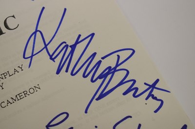 Lot 276 - Titanic (1997) - Autographed movie screenplay