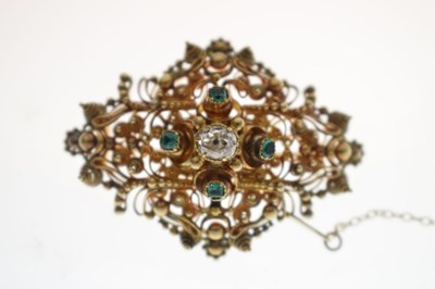 Lot 42 - William IV/Early Victorian cannetille diamond and emerald unmarked yellow metal brooch