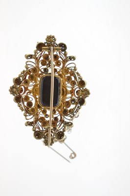 Lot 42 - William IV/Early Victorian cannetille diamond and emerald unmarked yellow metal brooch