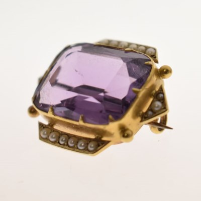 Lot 48 - Late Victorian/Edwardian amethyst seed pearl brooch