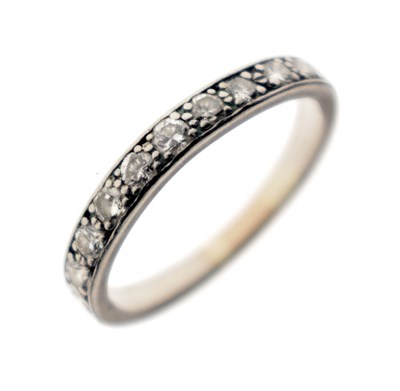 Lot 18 - Diamond ten-stone half eternity ring (a/f)