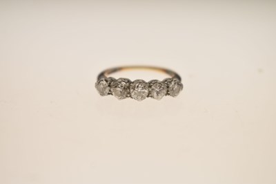 Lot 7 - Early 20th century diamond five stone 18ct yellow and white gold set ring