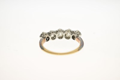 Lot 7 - Early 20th century diamond five stone 18ct yellow and white gold set ring