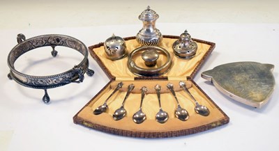 Lot 120 - Small quantity of silver