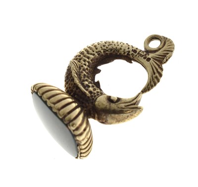 Lot 95 - 9ct gold and bloodstone agate fob seal in the form of a fish