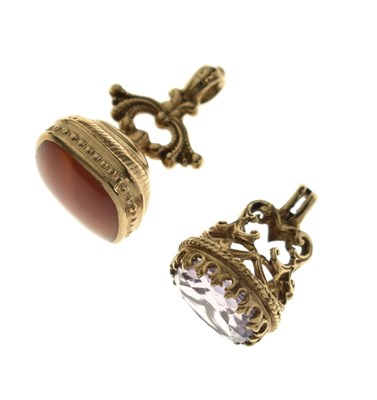 Lot 100 - Two 9ct gold fob seals