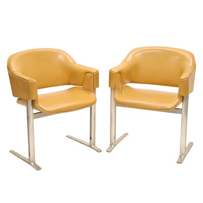 Lot 676 - Robert Heritage for Race Furniture