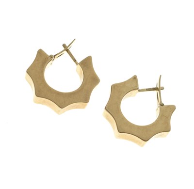 Lot 165 - Pair of wavy-edged 9ct gold hoop earrings
