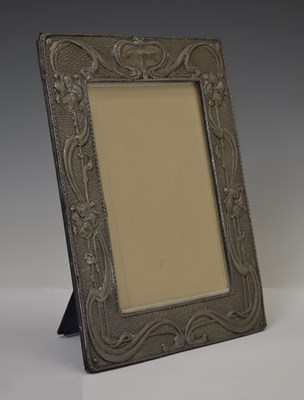 Lot 160 - George V silver mounted Art Nouveau easel photograph frame