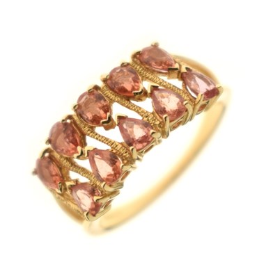 Lot 33 - Ceylon Padparadscha sapphire 18ct gold dress ring