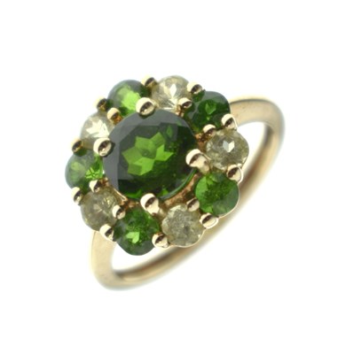 Lot 55 - Chrome diopside 9ct gold cluster ring