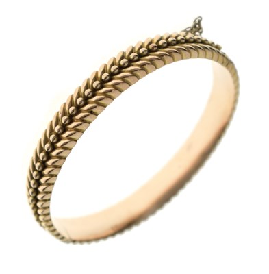 Lot 151 - Victorian braided hinged 9ct gold bangle