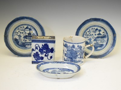 Lot 625 - Collection of Chinese blue and white porcelain