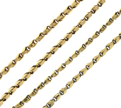 Lot 126 - Yellow metal fancy belcher link chain, unmarked