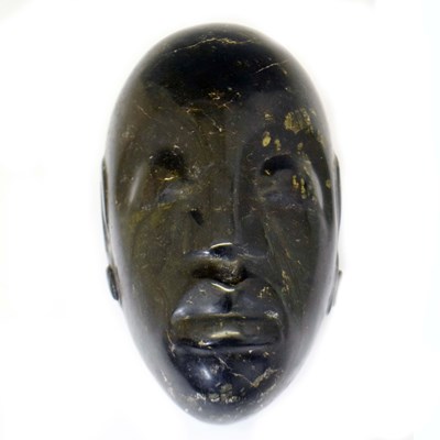 Lot 417 - Carved hardstone head, possibly Zimbabwean