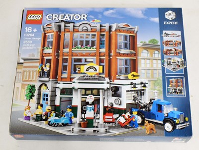 Lot 487 - LEGO Creator 'Corner Garage'
