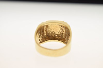 Lot 40 - Egyptian yellow metal signet type ring, 10.5g approx