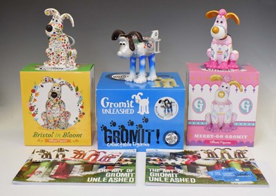 Lot 371 - Aardman - Wallace and Gromit - Three 'Gromit Unleashed' figures