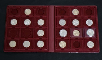 Lot 343 - Isle of Man - Collection of Elizabeth II Manx Cats crowns