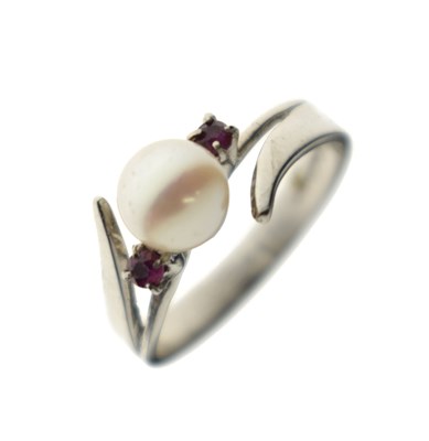 Lot 18 - Cultured pearl and ruby 18ct white gold dress ring