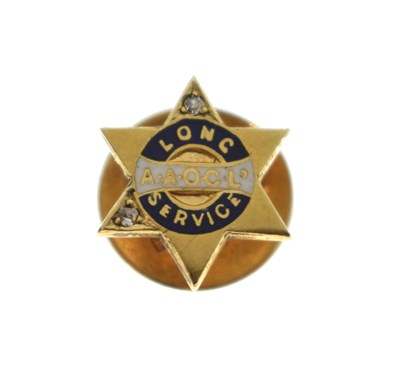 Lot 167 - AAOCL Long Service lapel badge