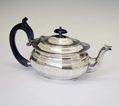 Lot 260 - George V silver teapot