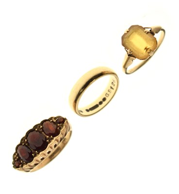 Lot 57 - Three 9ct gold rings