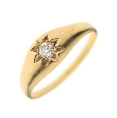 Lot 9 - Victorian/Edwardian diamond gypsy set ring