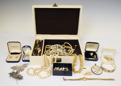 Lot 185 - Collection of costume jewellery to include brooches Rotary ladies watch, etc