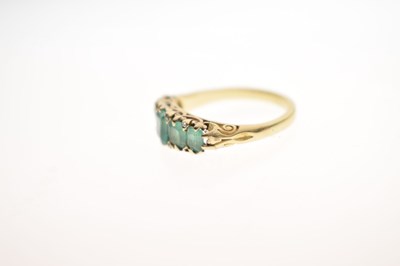 Lot 23 - Late Victorian / Edwardian emerald and diamond yellow metal ring