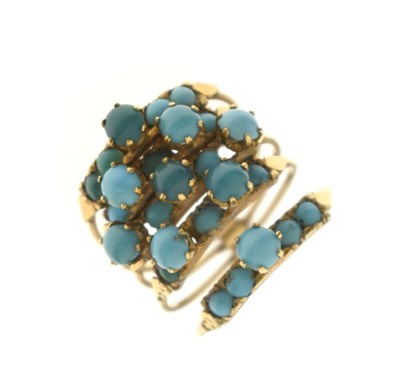 Lot 22 - Turquoise yellow metal 'stacking' ring