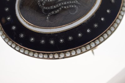 Lot Georgian enamelled mourning pendant brooch
