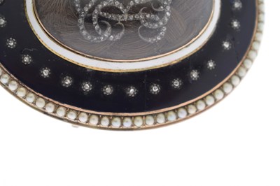Lot Georgian enamelled mourning pendant brooch