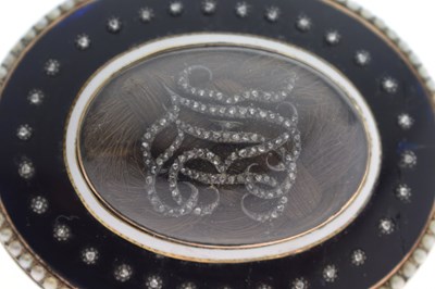 Lot Georgian enamelled mourning pendant brooch