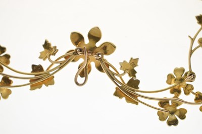 Lot Edwardian seed pearl flower head 15ct yellow gold necklace