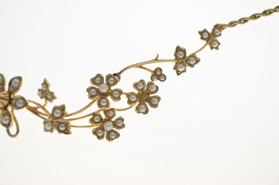 Lot Edwardian seed pearl flower head 15ct yellow gold necklace
