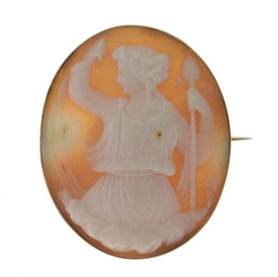 Lot 79 - Victorian shell cameo rose gold coloured metal brooch