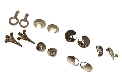 Lot 161 - Collection of contemporary silver earrings