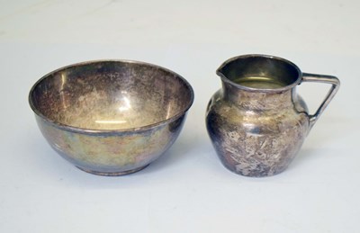 Lot 256 - George V silver sugar bowl and cream jug