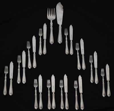 Lot Elizabeth II Windsor pattern silver fish cutlery