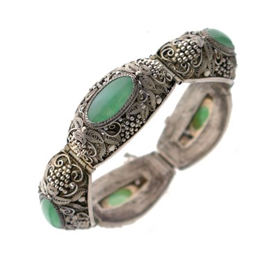 Lot 137 - Chinese white-metal and jade set bracelet
