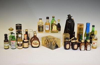 Lot 845 - A quantity of miniatures and related drinking ephemera