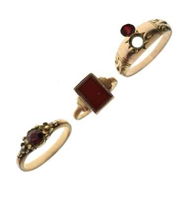 Lot 61 - Three yellow metal rings