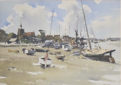 Lot 466 - John Yardley (b. 1933) - Watercolour - Beached fishing boats