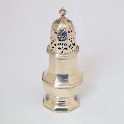 Lot 103 - George I silver octagonal caster