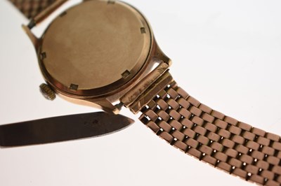 Lot Baume - 1950s 9ct gold cased bracelet watch