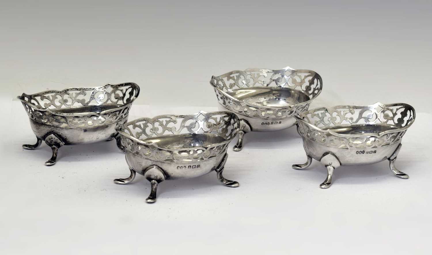 Lot Set of four George V silver bonbon dishes