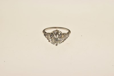 Lot Art Deco diamond unmarked platinum ring
